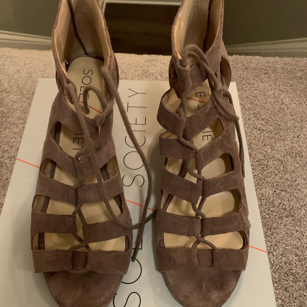 Wedge sandals